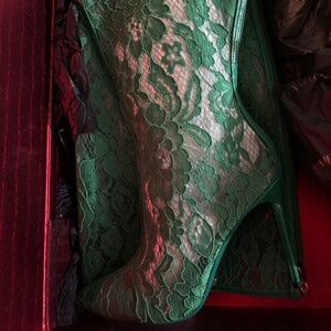 Jennifer Lee Knee High boots